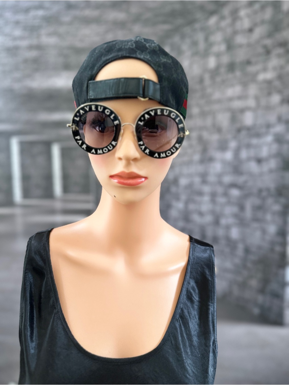 Gucci Womens Round/Oval Black Gold Grey Fashion Designer Eyewear